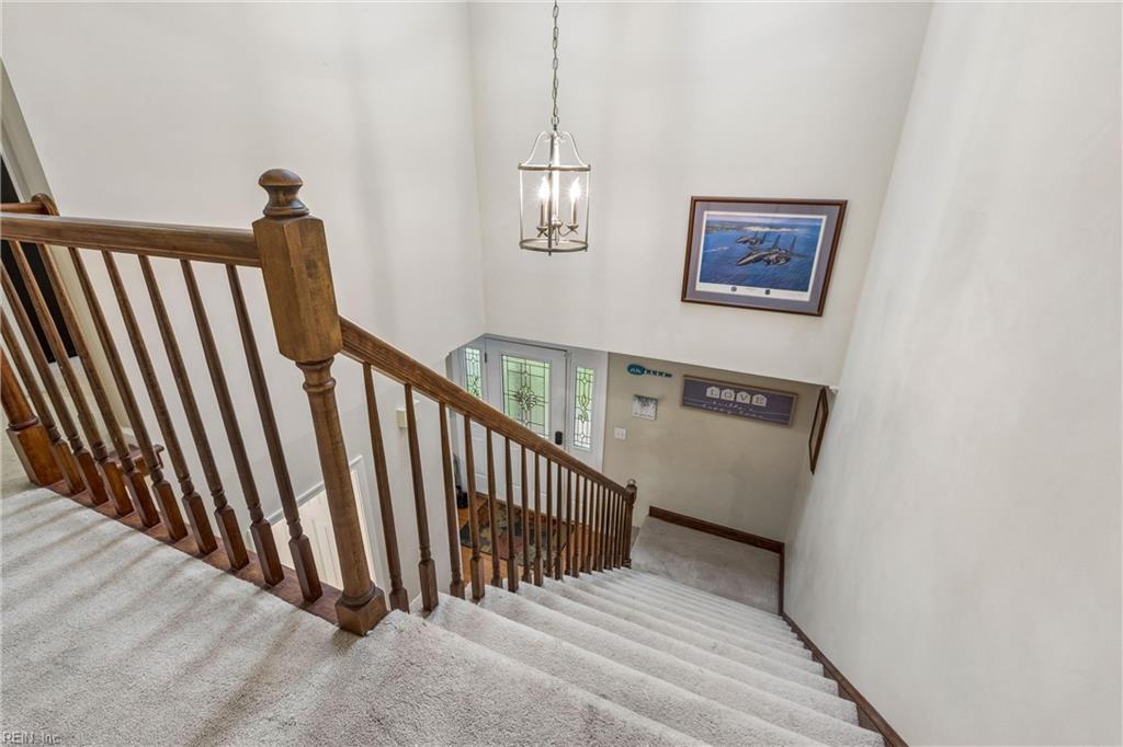 102 Edgewood Court Yorktown VA 23692