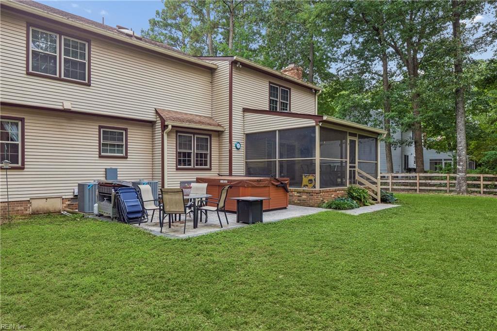 102 Edgewood Court Yorktown VA 23692