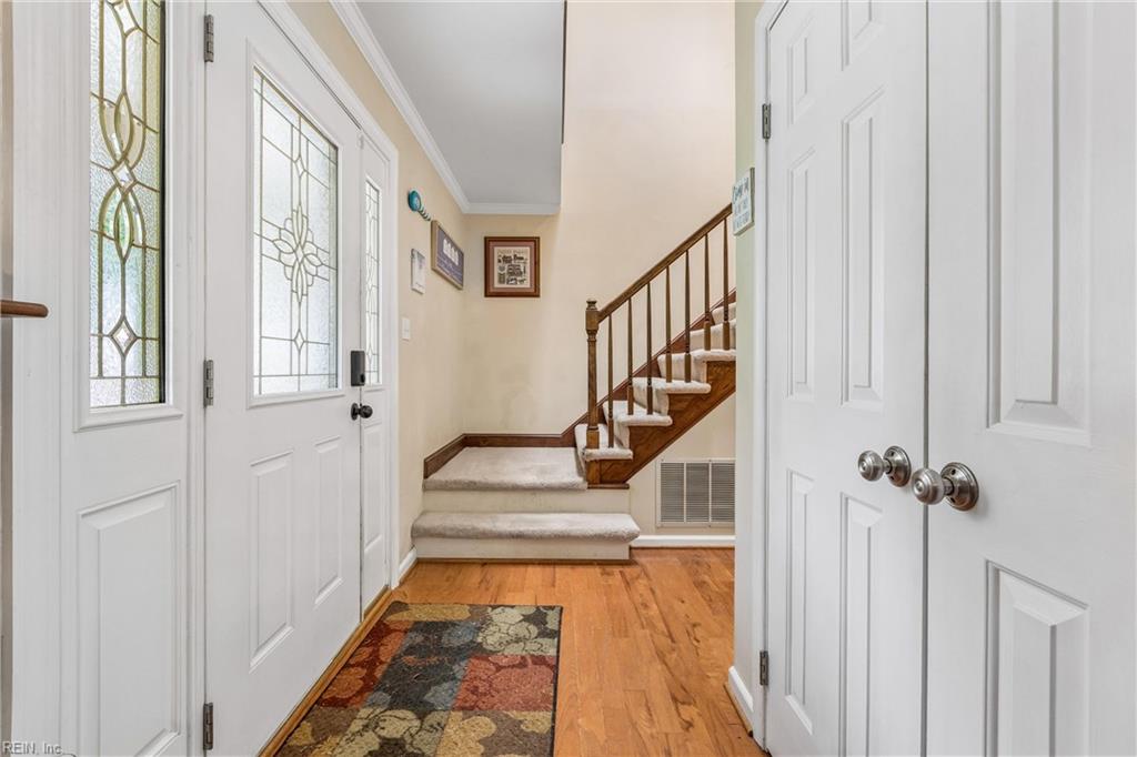 102 Edgewood Court Yorktown VA 23692
