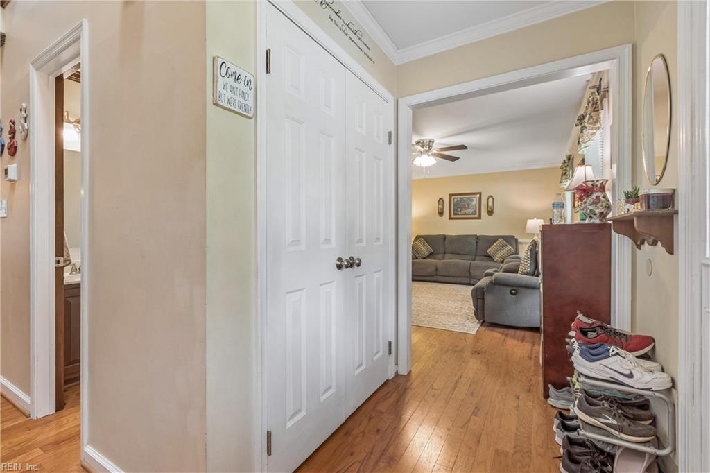 102 Edgewood Court Yorktown VA 23692