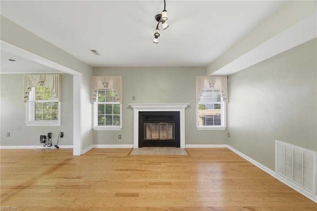 304 Susan Newton Lane Yorktown VA 23693