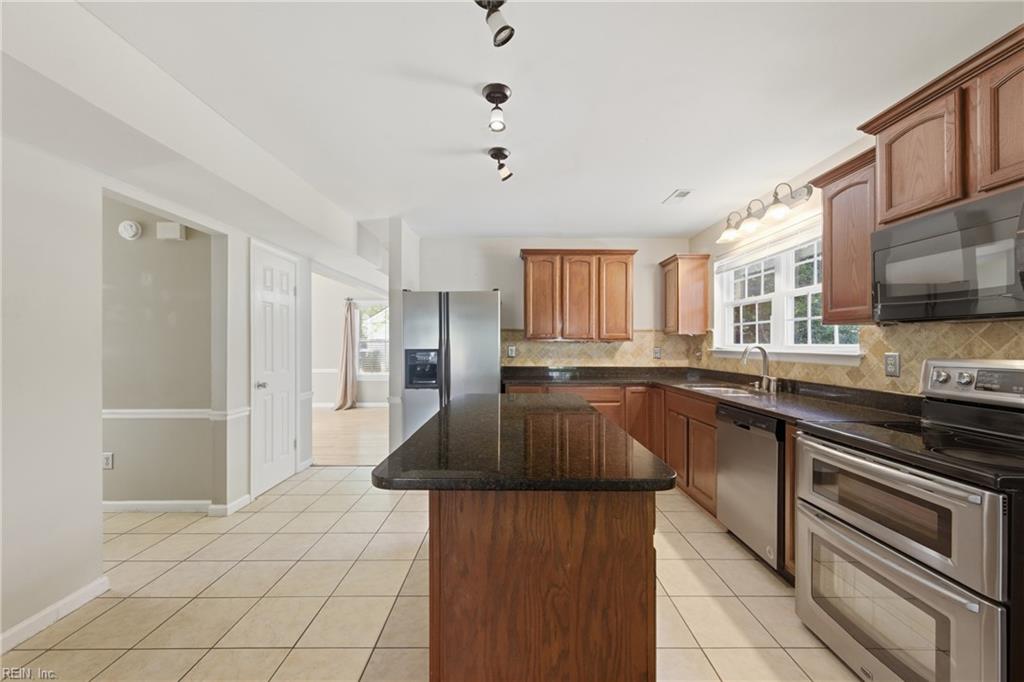 304 Susan Newton Lane Yorktown VA 23693