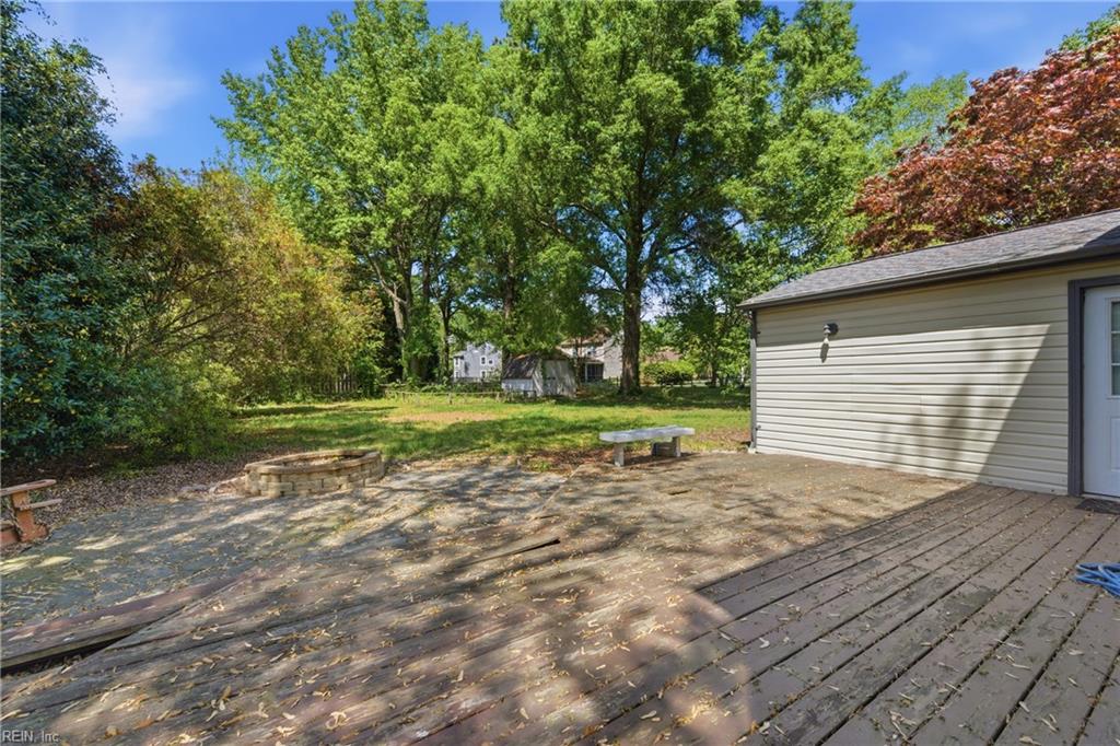 304 Susan Newton Lane Yorktown VA 23693