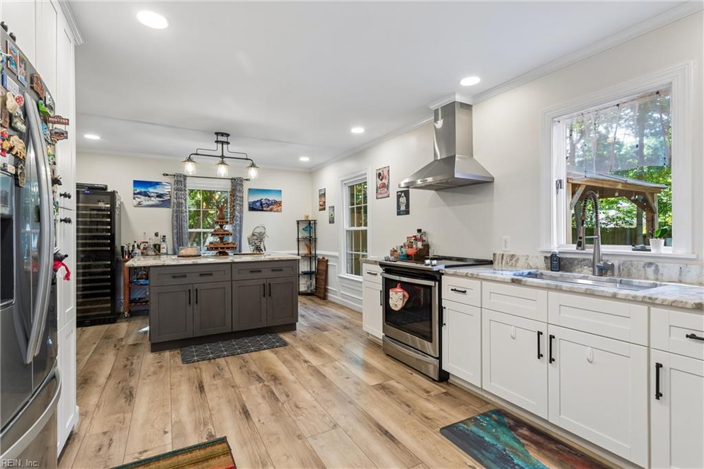 609 E Woodland Drive Yorktown VA 23692