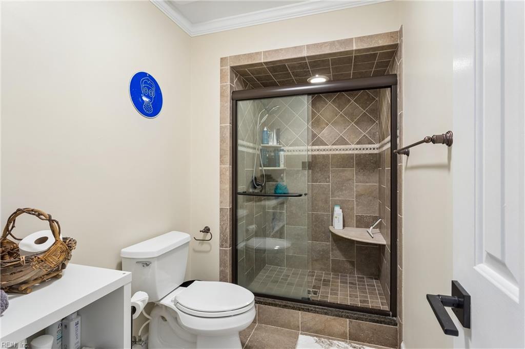 609 E Woodland Drive Yorktown VA 23692