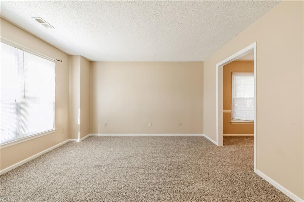 892 Little Dean Circle Newport News VA 23608
