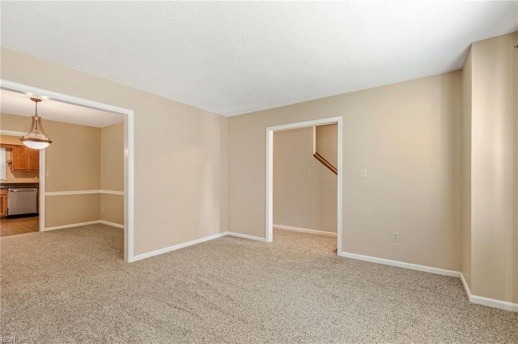 892 Little Dean Circle Newport News VA 23608
