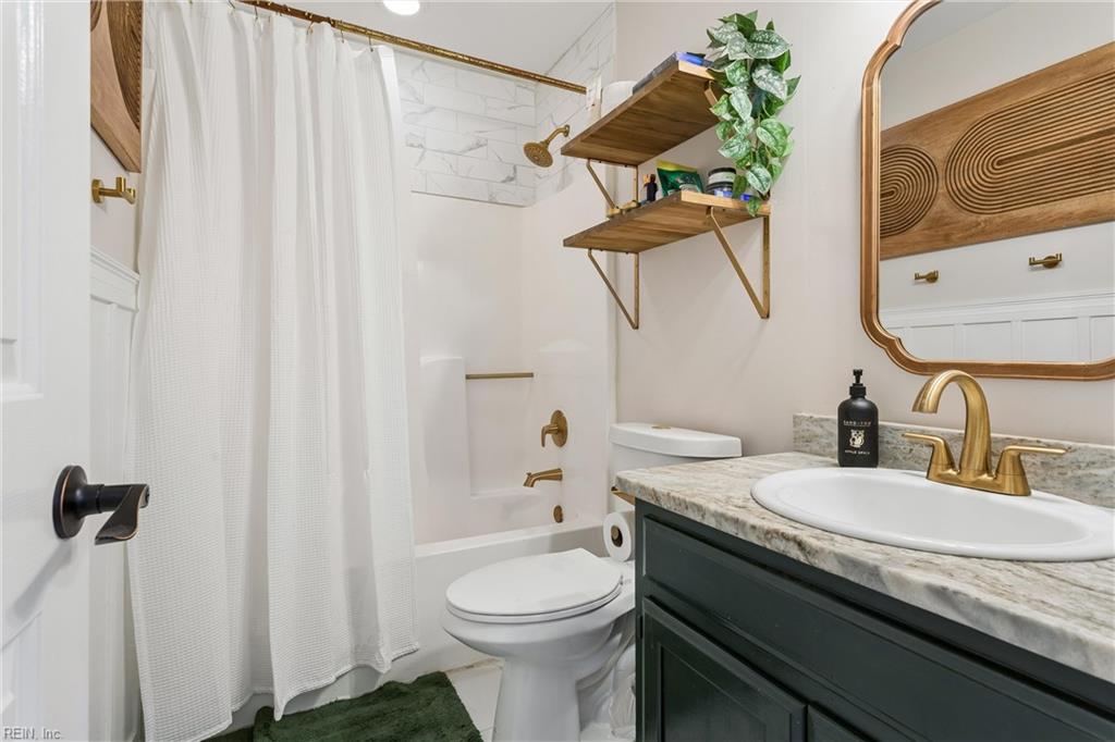 304 Autumn Way Yorktown VA 23693