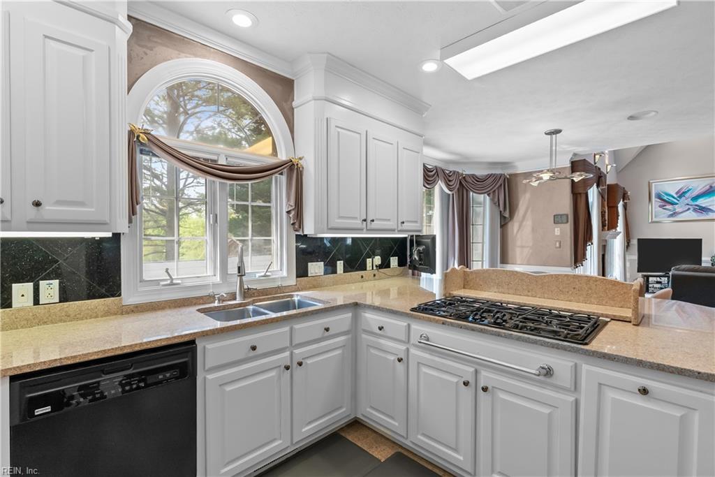 101 Barrington Lane Yorktown VA 23693