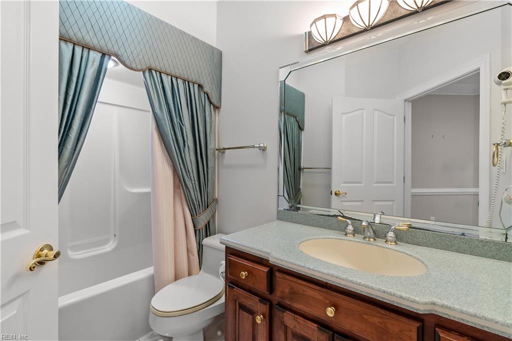 101 Barrington Lane Yorktown VA 23693