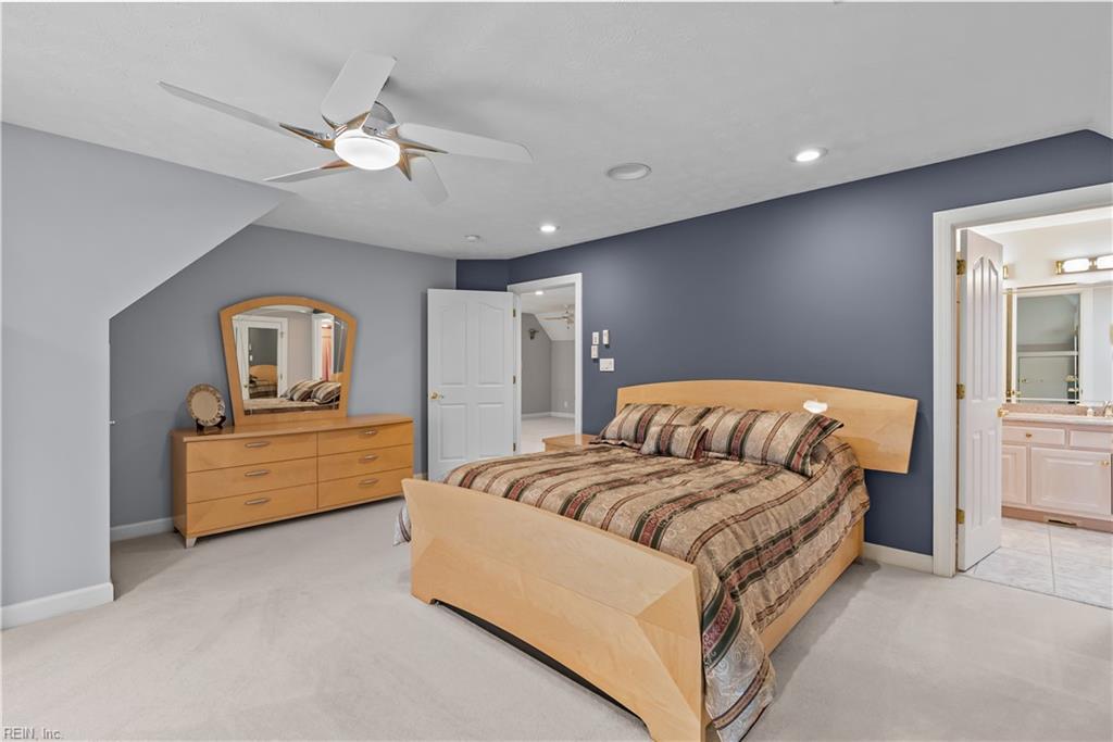 101 Barrington Lane Yorktown VA 23693