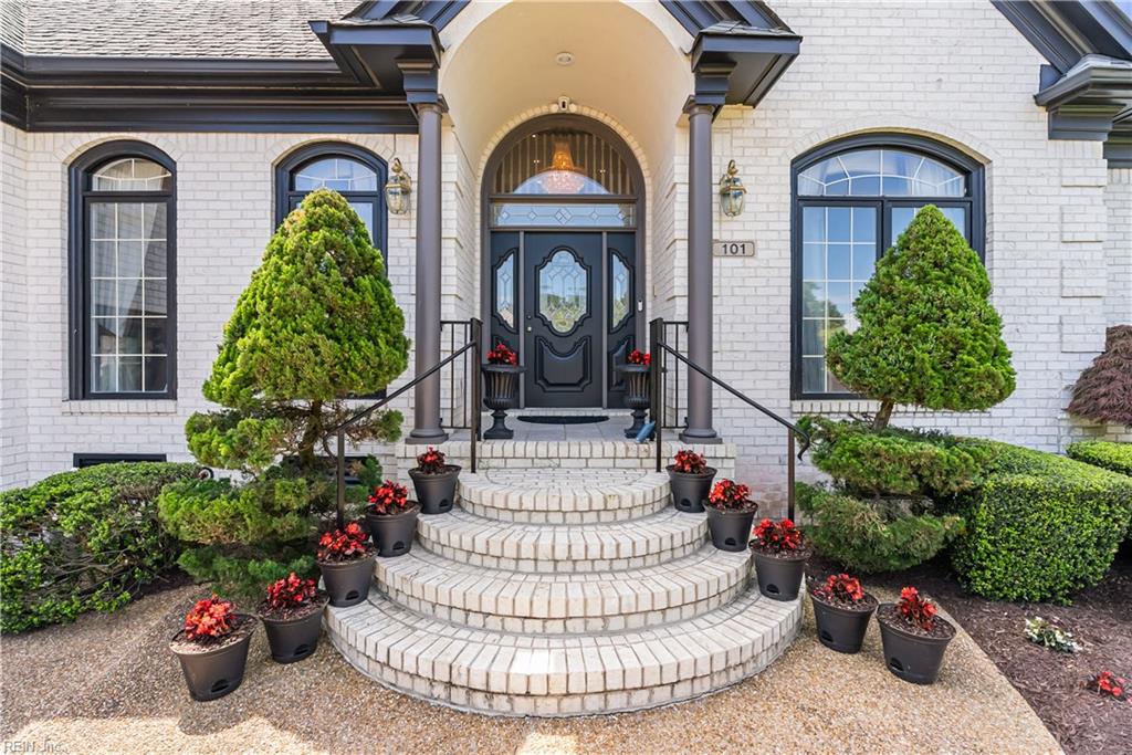 101 Barrington Lane Yorktown VA 23693