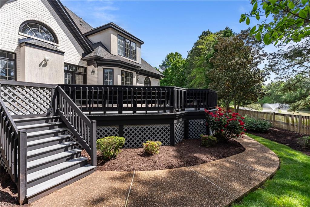 101 Barrington Lane Yorktown VA 23693