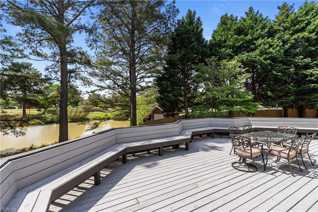 101 Barrington Lane Yorktown VA 23693