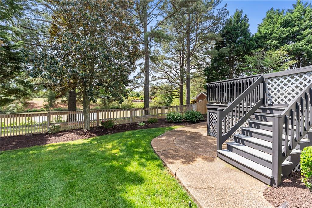 101 Barrington Lane Yorktown VA 23693