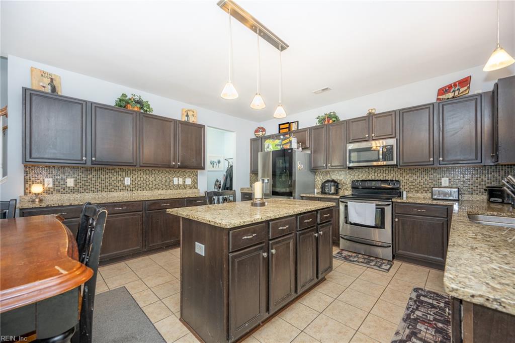 108 Foster Road Yorktown VA 23690