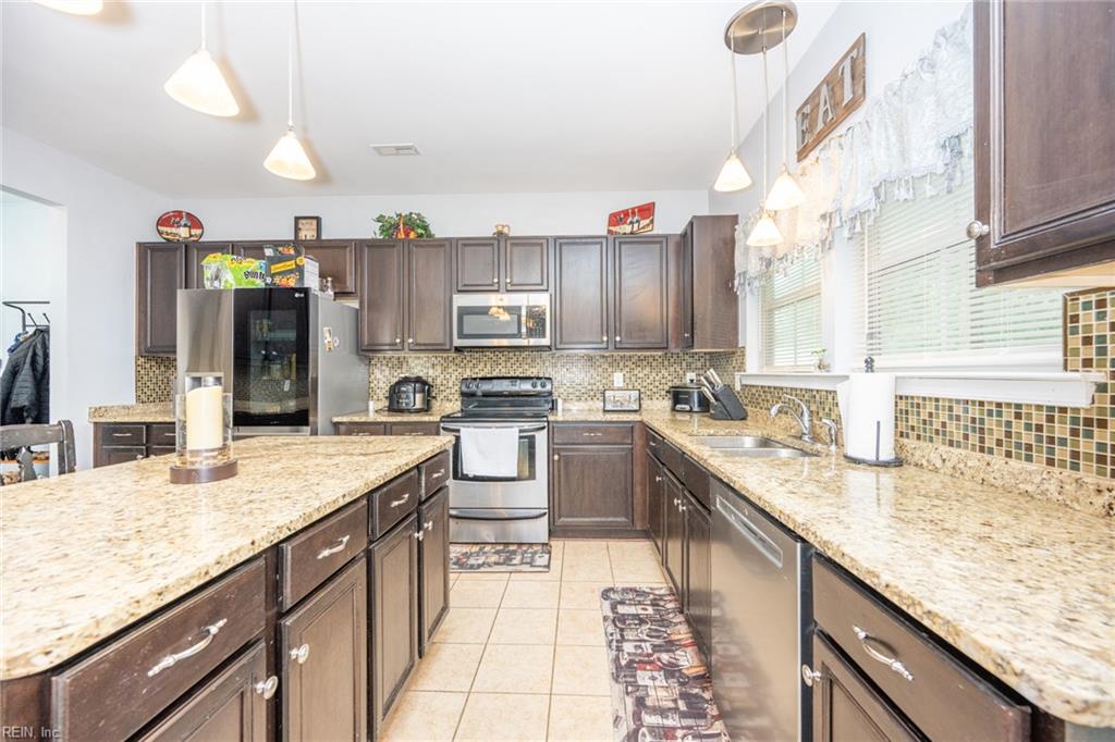 108 Foster Road Yorktown VA 23690