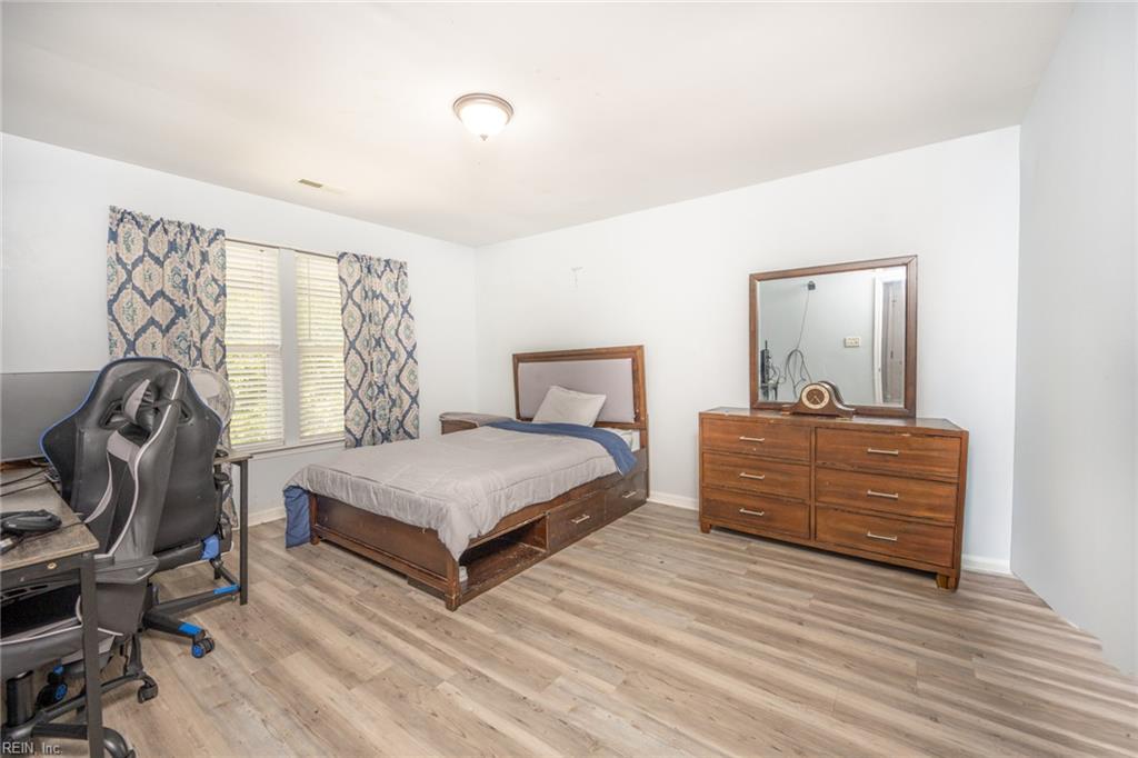 108 Foster Road Yorktown VA 23690