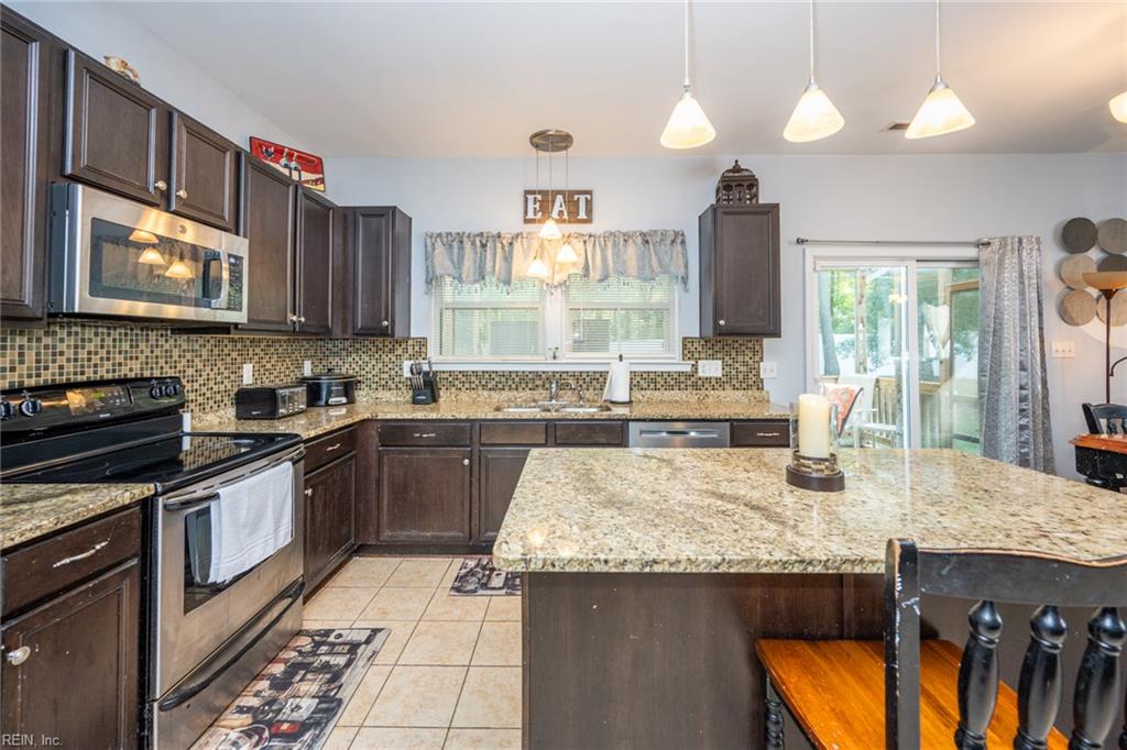 108 Foster Road Yorktown VA 23690