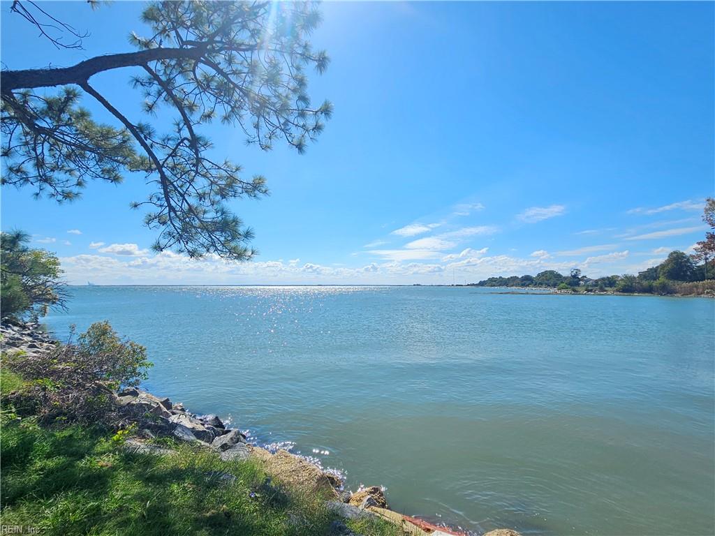 226 Maple Avenue Newport News VA 23607