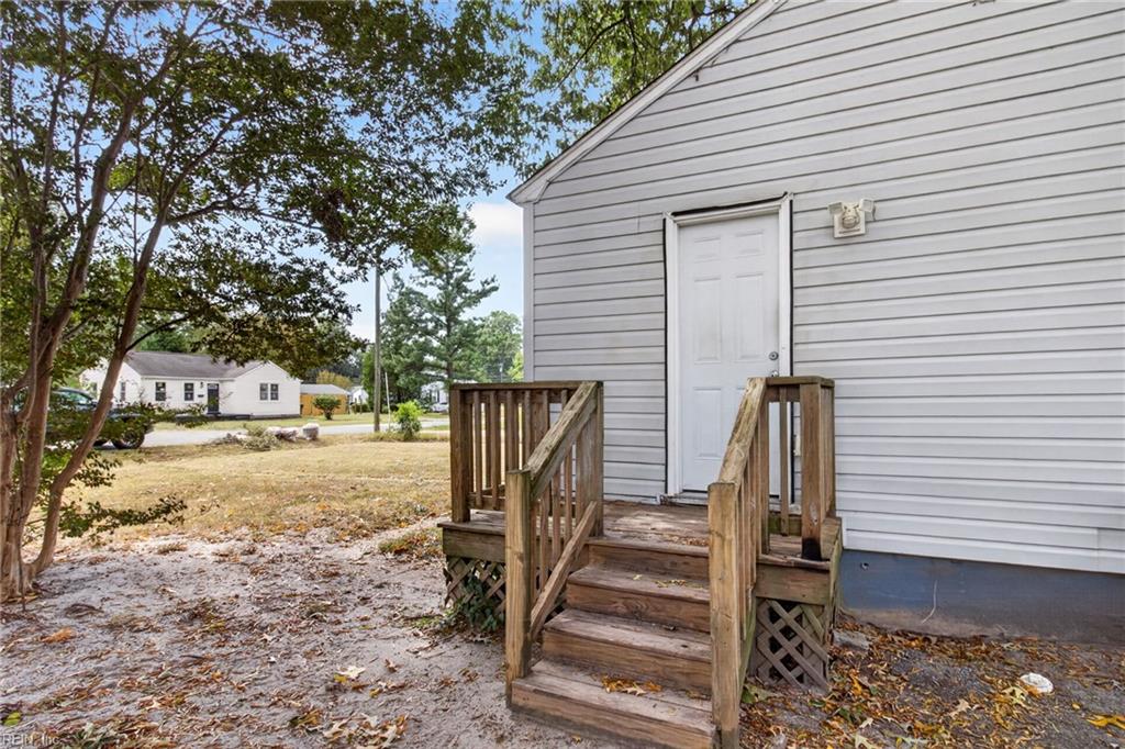 805 Paul Street Newport News VA 23605