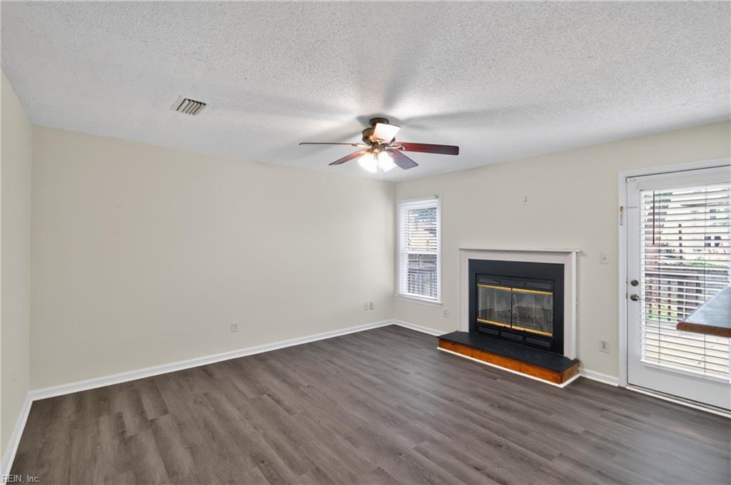 431 Warner Hall Place Newport News VA 23608