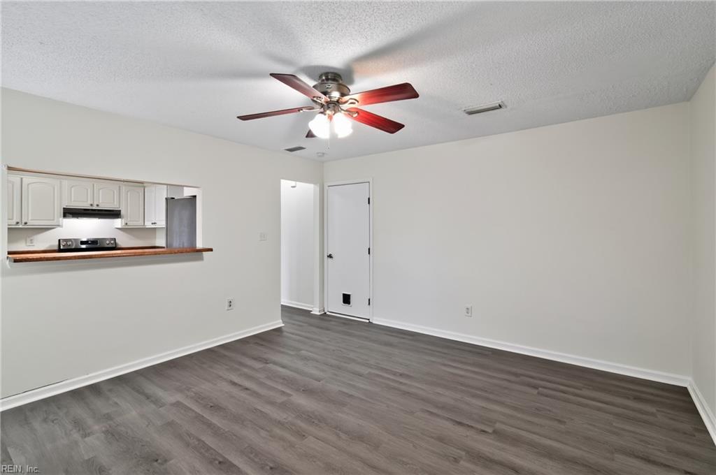 431 Warner Hall Place Newport News VA 23608