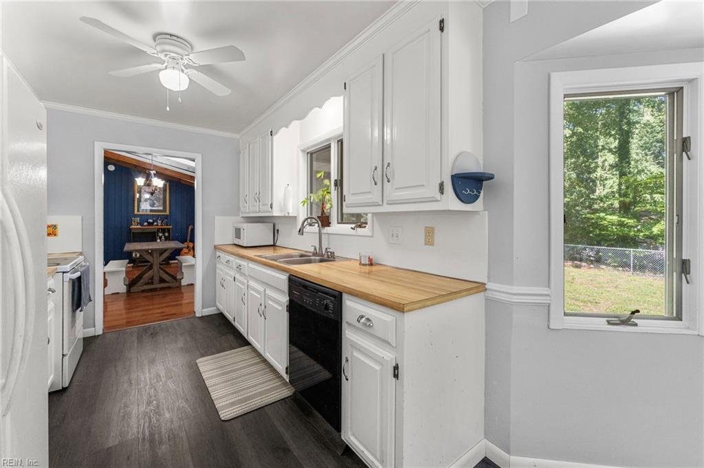 6481 Glenside Court Gloucester VA 23061