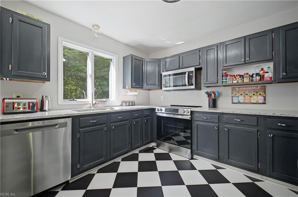 6 Foxcroft Road Williamsburg VA 23188