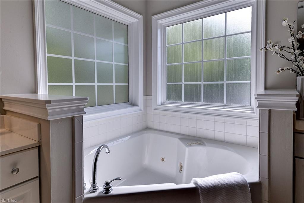 4032 Thorngate Drive Williamsburg VA 23188