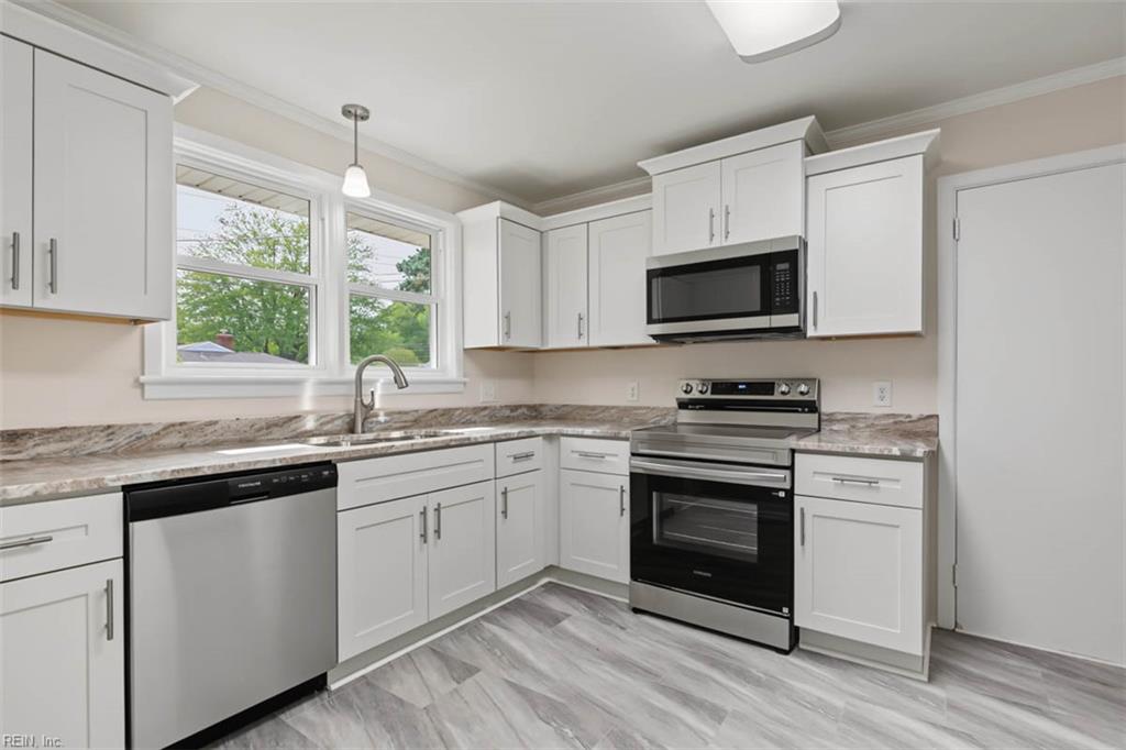 17 Carolyn Drive Newport News VA 23606