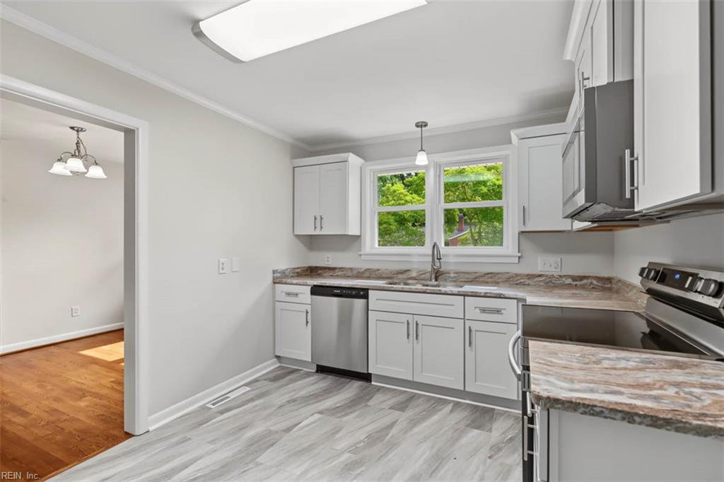 17 Carolyn Drive Newport News VA 23606