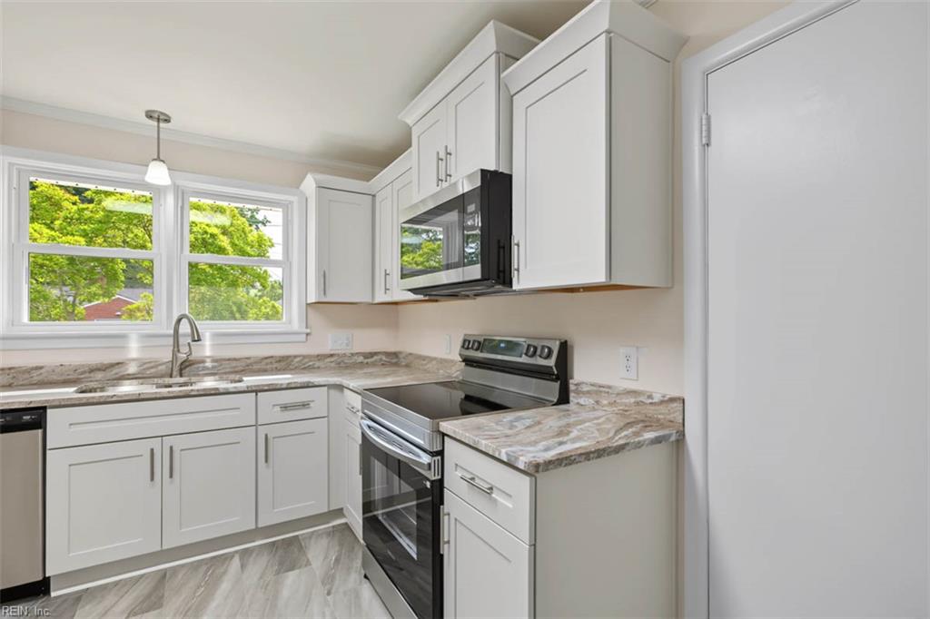 17 Carolyn Drive Newport News VA 23606
