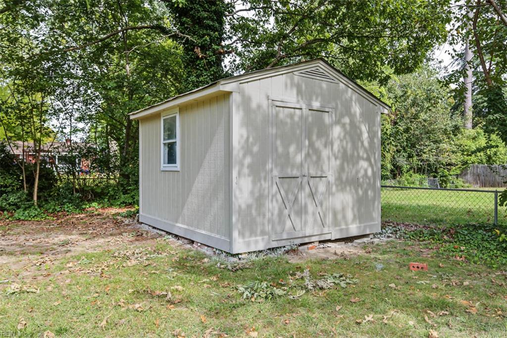 17 Carolyn Drive Newport News VA 23606
