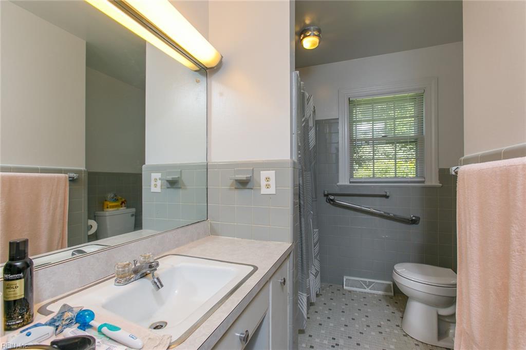 12 Beverly Hills Drive Newport News VA 23606