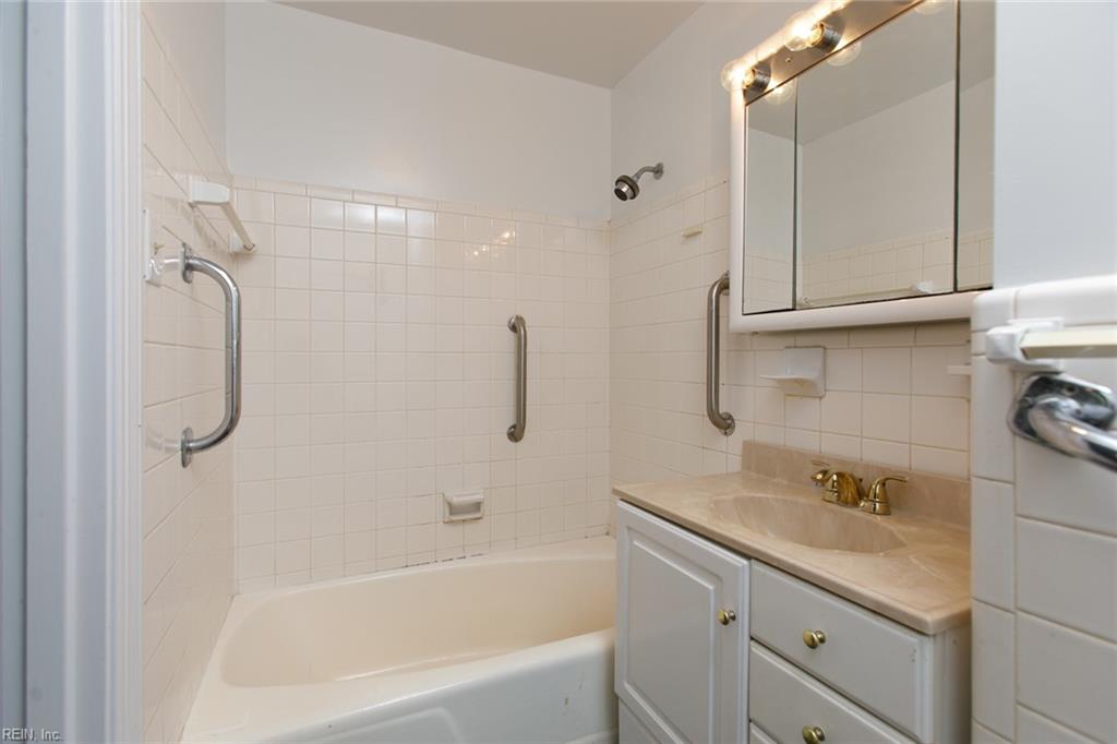 12 Beverly Hills Drive Newport News VA 23606