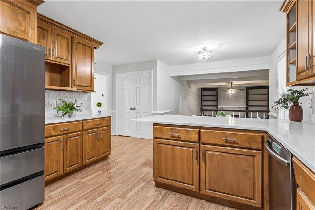 112 Breezy Point Drive Yorktown VA 23692