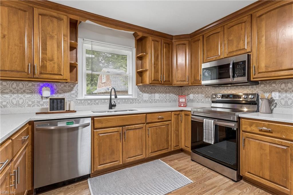 112 Breezy Point Drive Yorktown VA 23692
