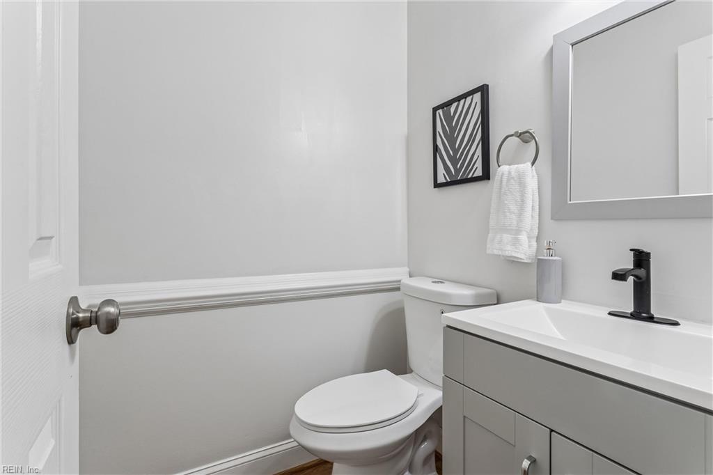 112 Breezy Point Drive Yorktown VA 23692