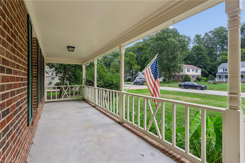 112 Breezy Point Drive Yorktown VA 23692