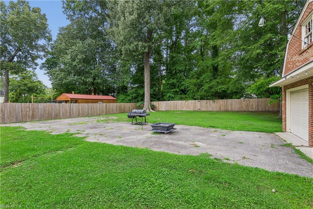 112 Breezy Point Drive Yorktown VA 23692