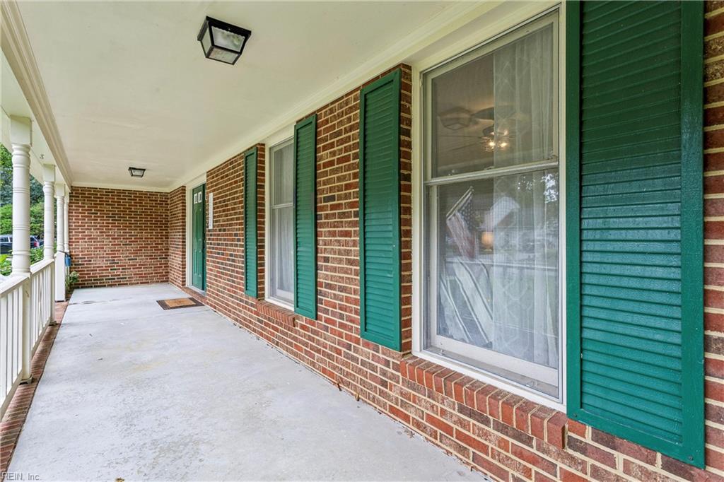 112 Breezy Point Drive Yorktown VA 23692