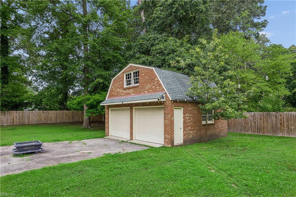 112 Breezy Point Drive Yorktown VA 23692