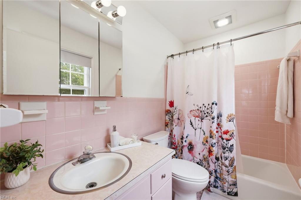 105 Huxley Place Newport News VA 23606