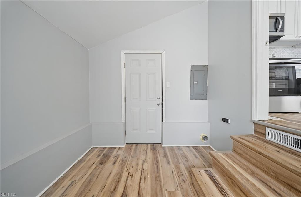 5305 Chestnut Avenue Newport News VA 23605