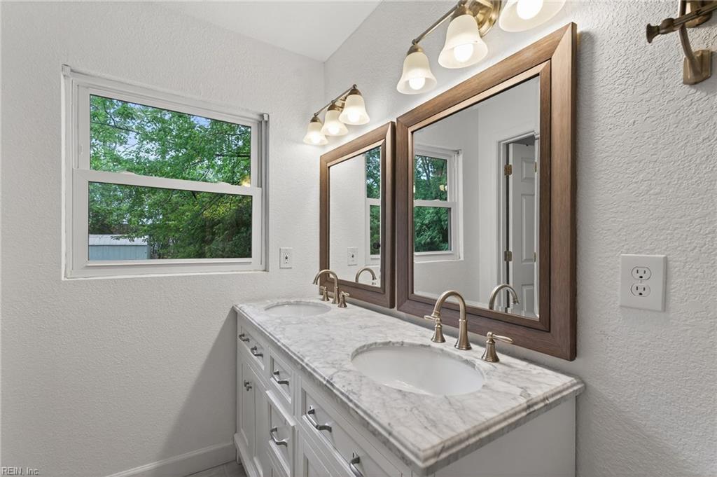 633 Brewer Street Newport News VA 23605