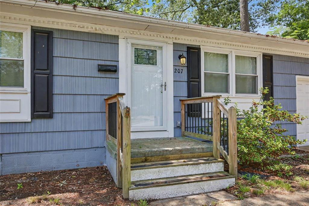 207 Robinson Drive Newport News VA 23601