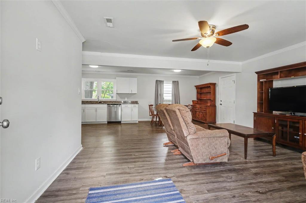 207 Robinson Drive Newport News VA 23601