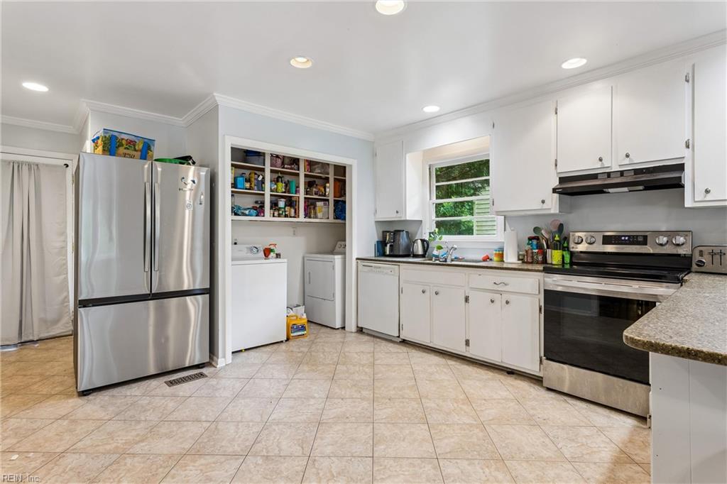 70 Sweetbriar Drive Newport News VA 23606