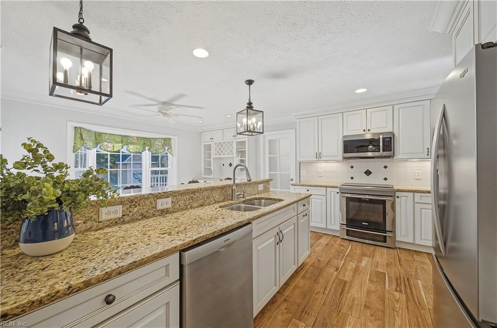 602 Lake Dale Way Yorktown VA 23693